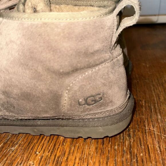 UGG Neumel II Men's Suede Chukka Boots Size 8 - Picture 8 of 9